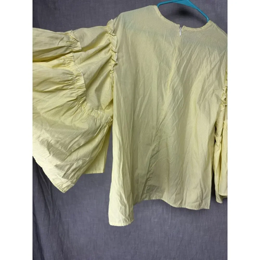 DRA Los Angeles Womans Size M Anthropologie Blouse Bell sleeves & Ruffles